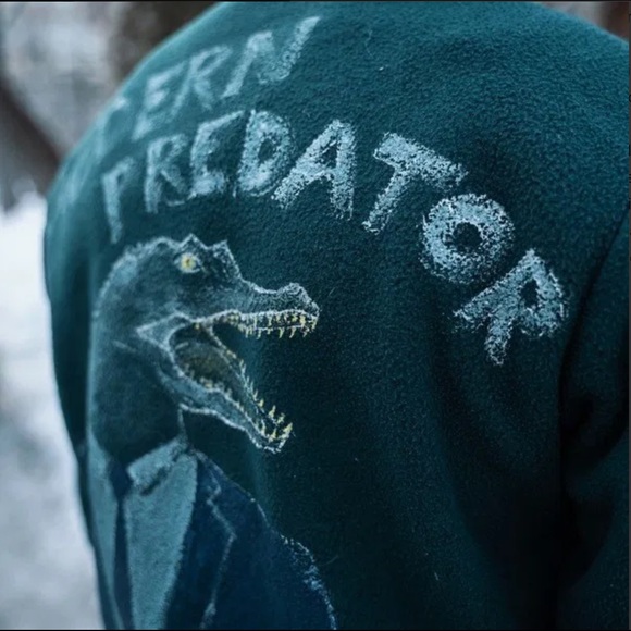 MODERN PREDATOR - Picture 2 of 2